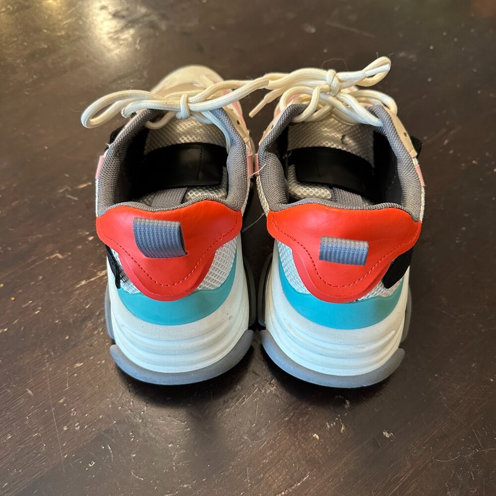 Steve Madden Sneakers